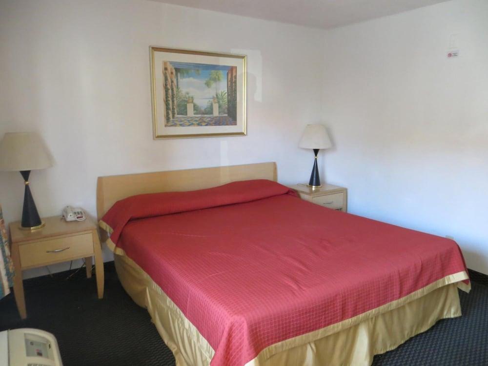 Riverside Inn & Suites Εξωτερικό φωτογραφία