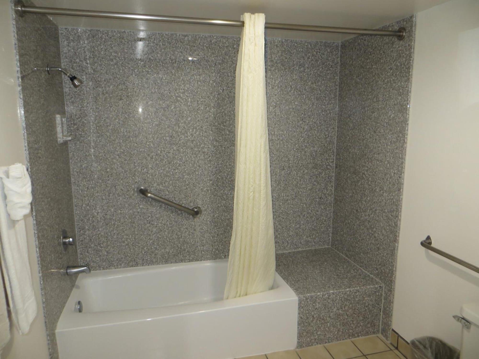 Riverside Inn & Suites Εξωτερικό φωτογραφία