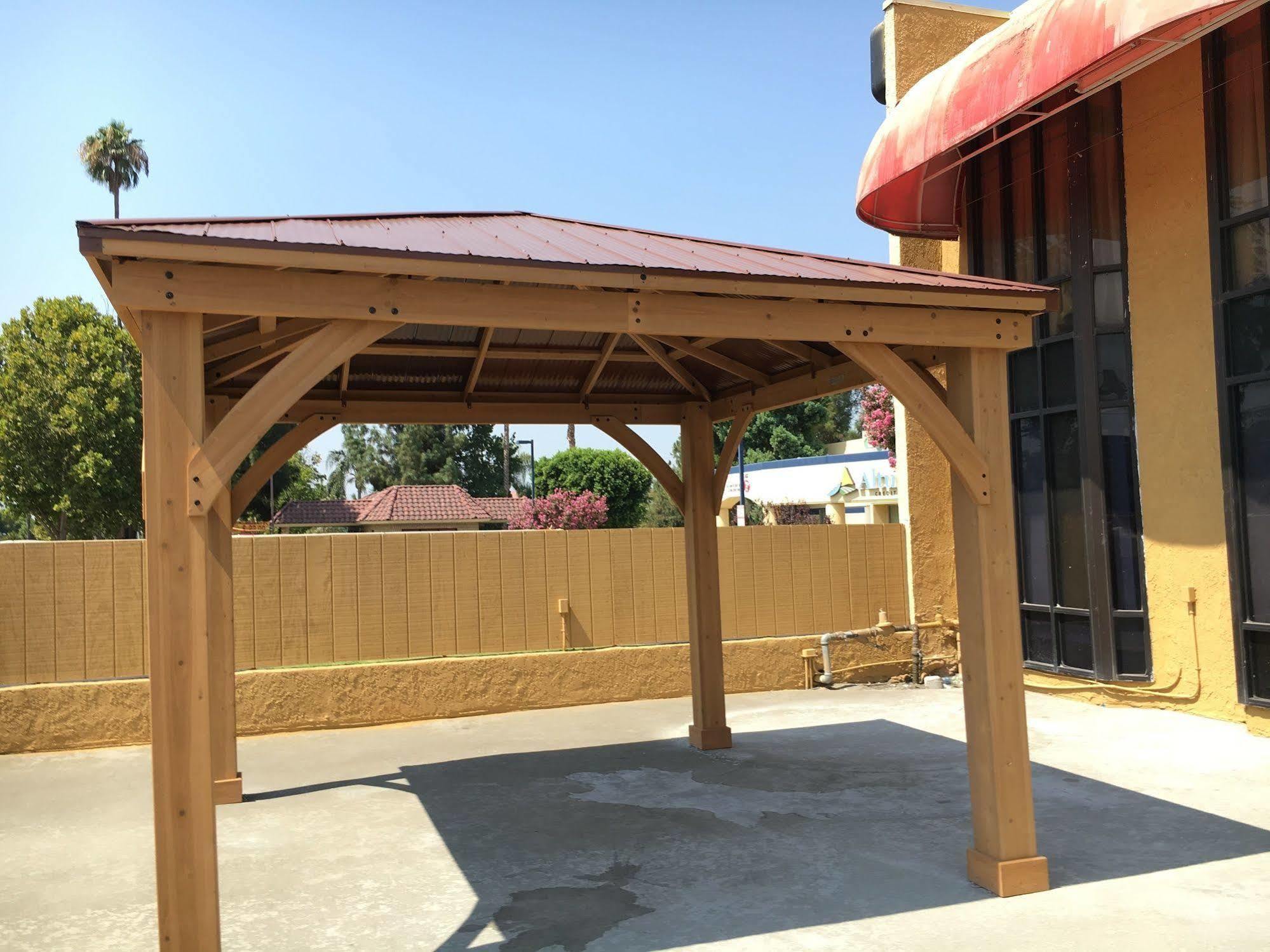 Riverside Inn & Suites Εξωτερικό φωτογραφία