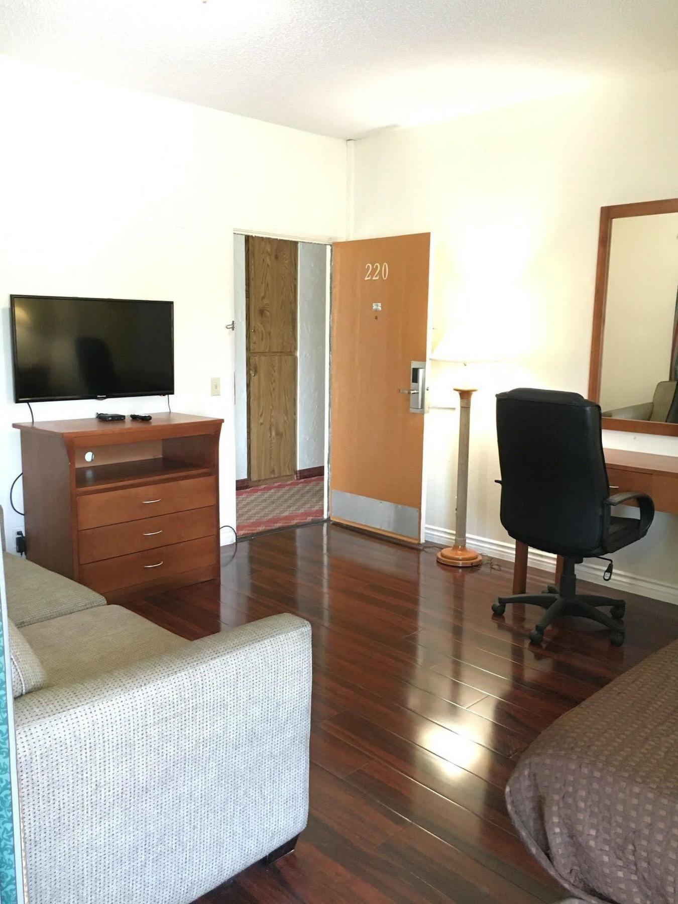 Riverside Inn & Suites Εξωτερικό φωτογραφία