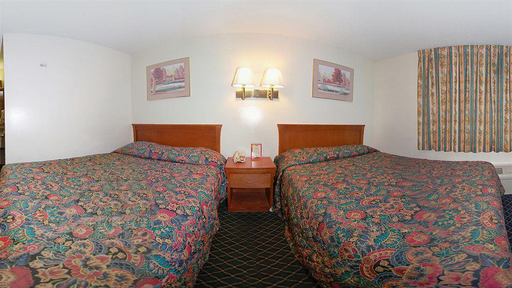 Riverside Inn & Suites Εξωτερικό φωτογραφία