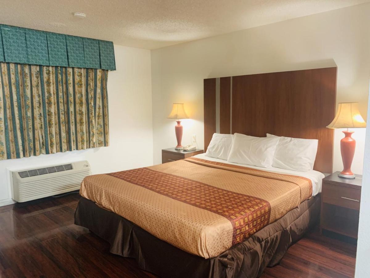 Riverside Inn & Suites Εξωτερικό φωτογραφία