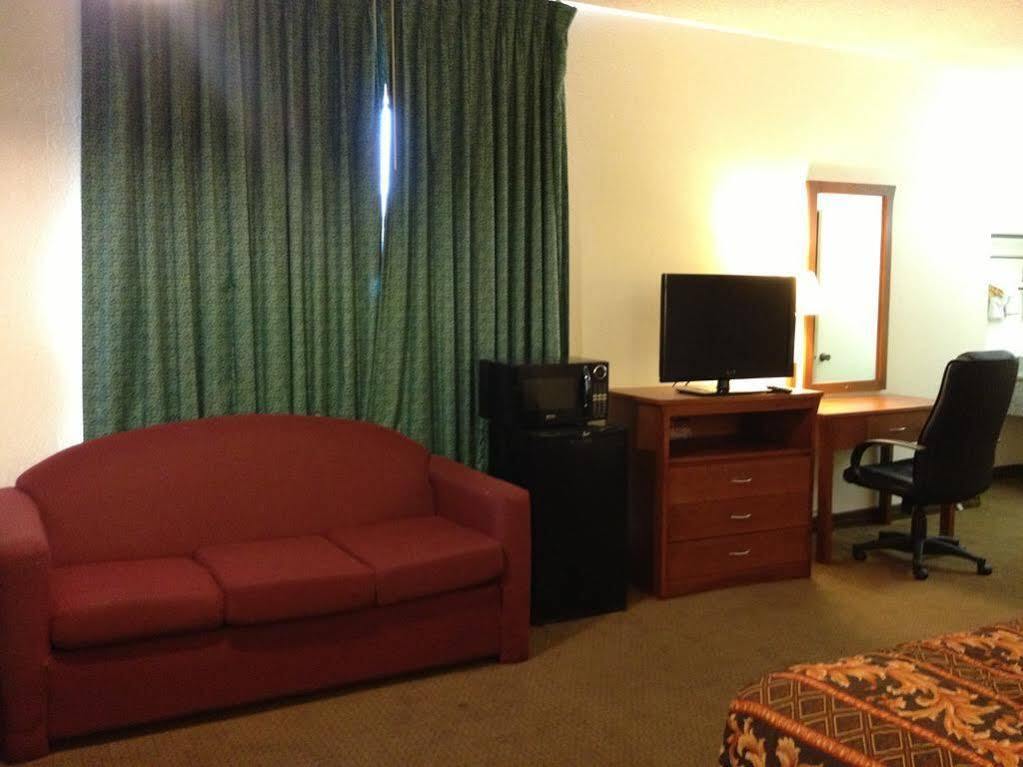 Riverside Inn & Suites Εξωτερικό φωτογραφία